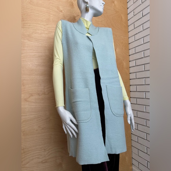 Light blue knitted raw edge vest overcoat - Picture 5 of 11